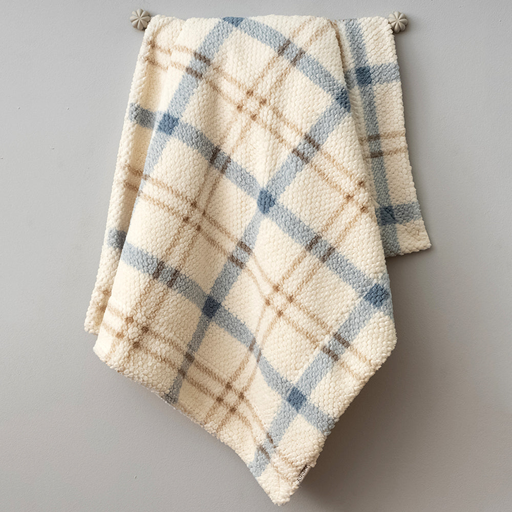 Plaid Themed Baby Blanket Blue - B047.95270.01