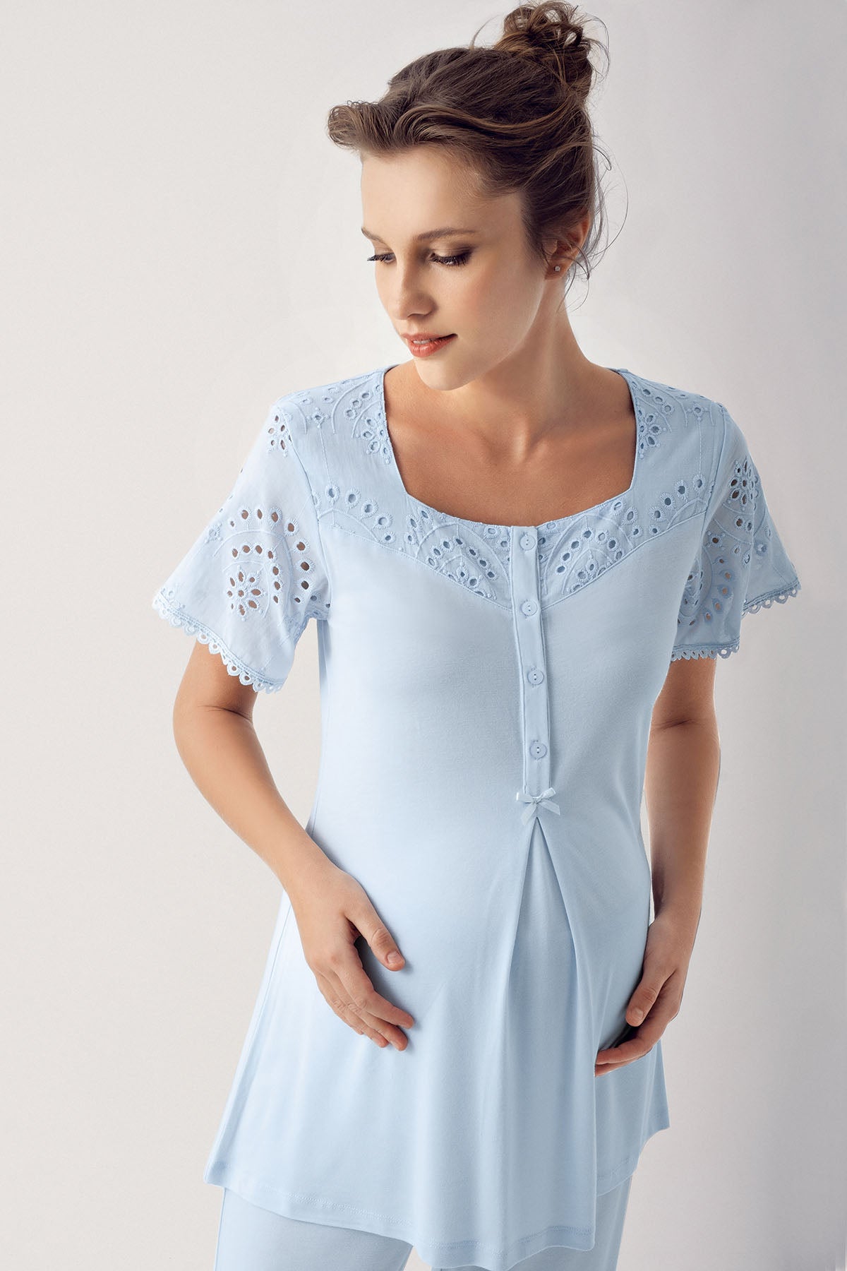 Motif Embroidered 3-Piece Maternity Feeding-Friendly Pajama & Robe Set Blue - S12305