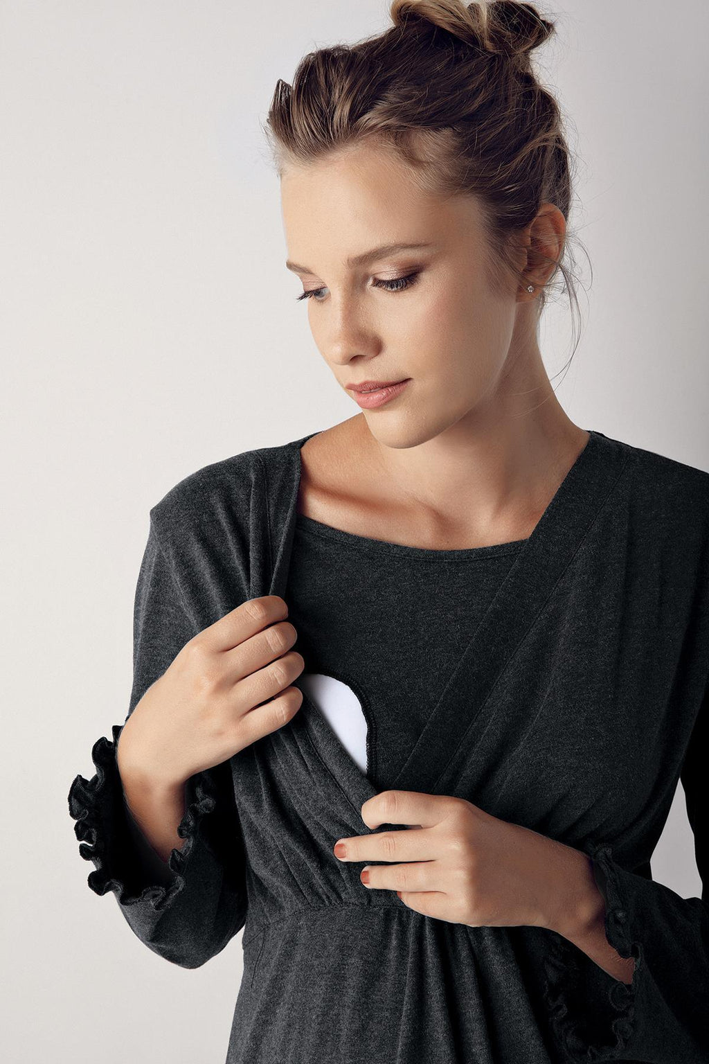 Double Breasted Maternity Feeding-Friendly Nightgown Anthracite - S13112
