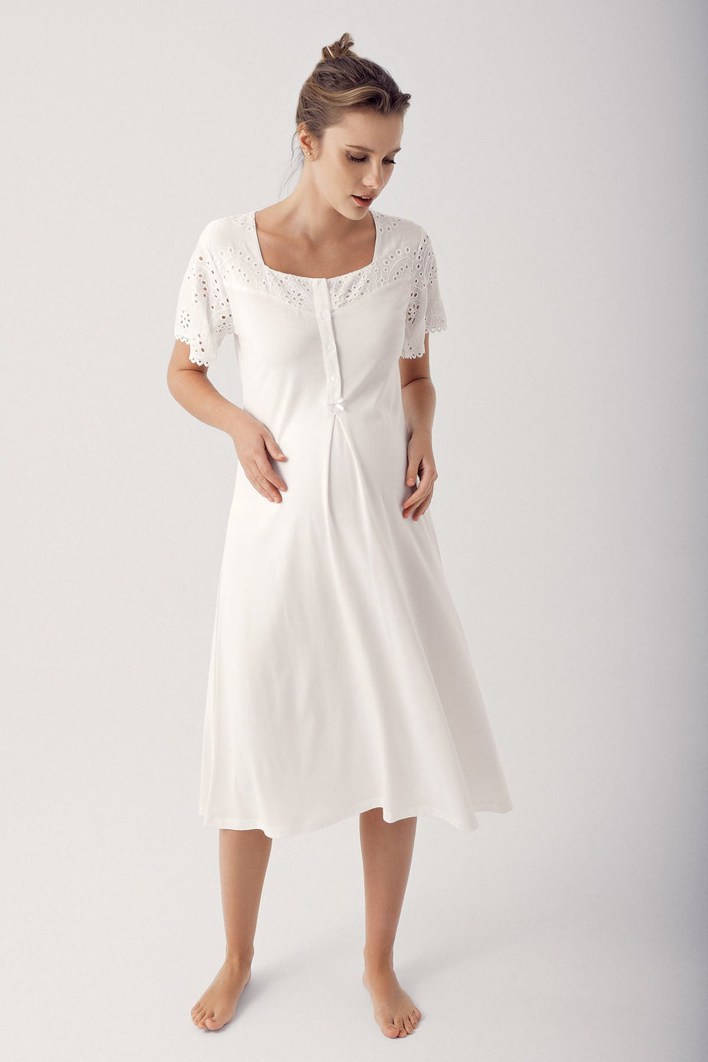Motif Embroidered Maternity Feeding-Friendly Nightgown & Robe Set Ecru - S14400