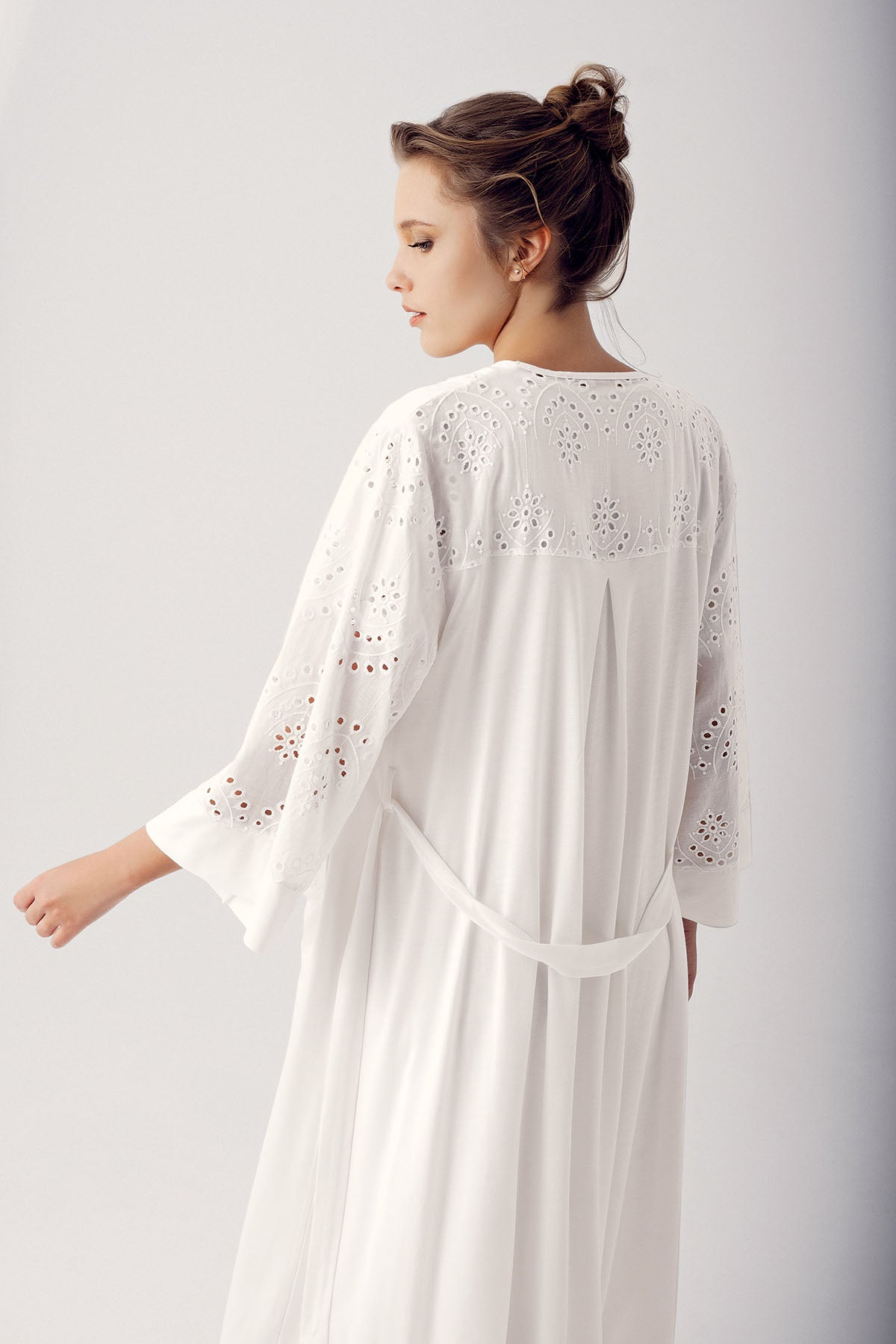 Motif Embroidered Maternity Feeding-Friendly Nightgown & Robe Set Ecru - S14400
