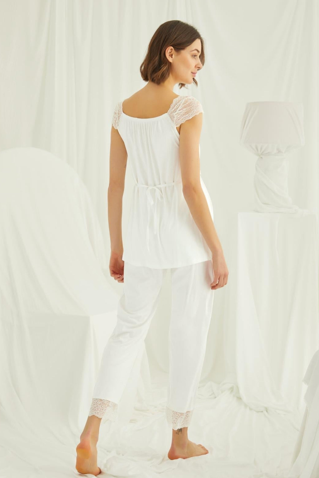 Lace Shoulder 3-Piece Maternity Feeding-Friendly Pajama & Robe Set Ecru - E18203