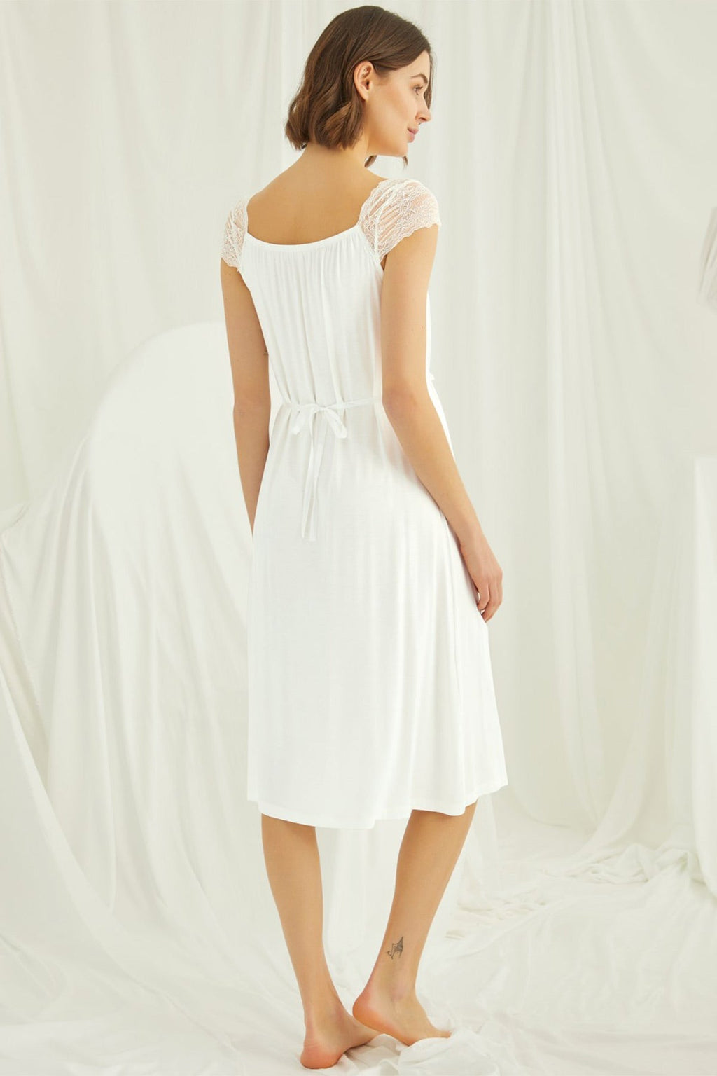 Lace Shoulder Maternity Feeding-Friendly Nightgown Ecru - E18300