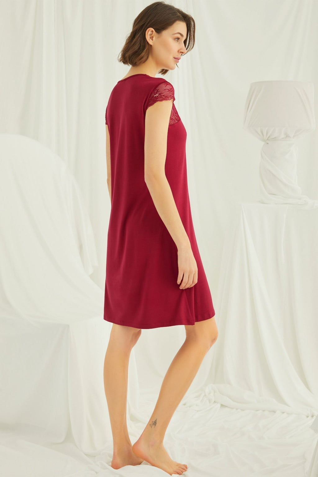 Lace V-Neck Short Maternity Feeding-Friendly Nightgown Red - E18480