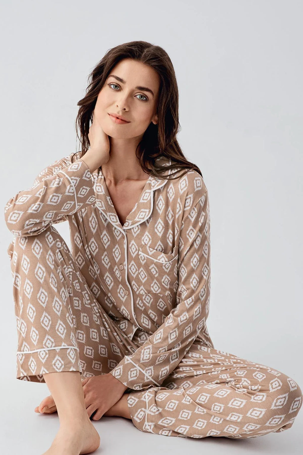 Lacy Patterned 4-Piece Maternity Feeding-Friendly Set Beige - S101101