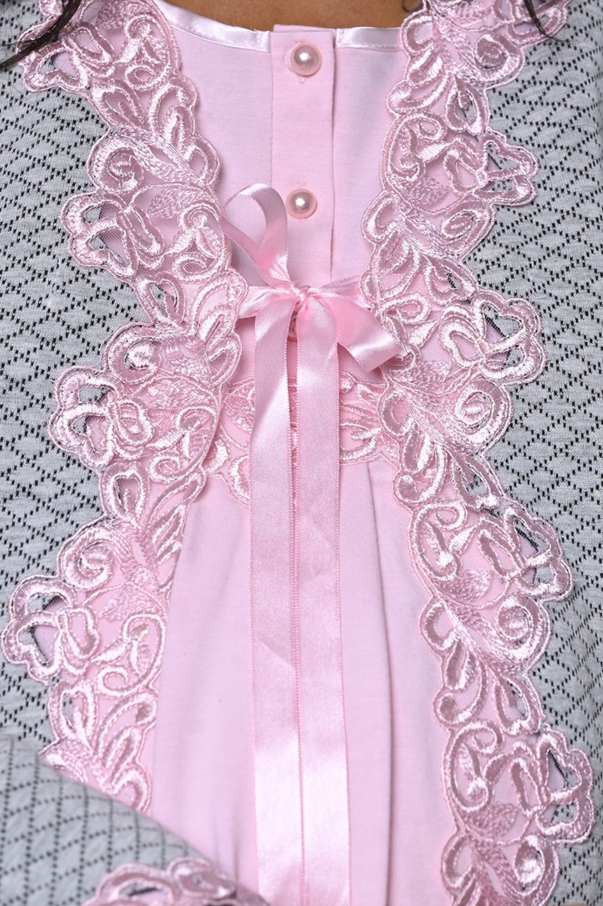 Flower Lace Detailed 3-Piece Maternity Feeding-Friendly Pajama & Robe Set - N23386