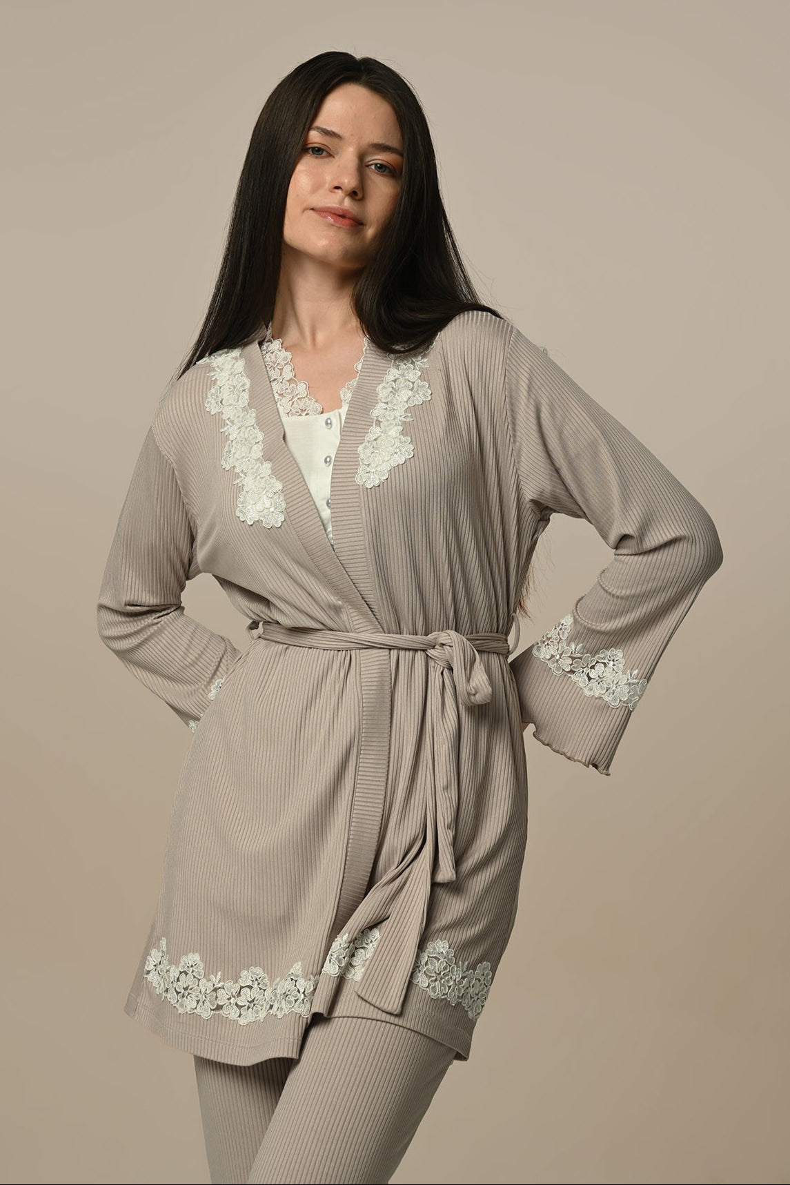 Lace Detailed 3-Piece Maternity Feeding-Friendly Pajama & Robe Set Ecru - N24314