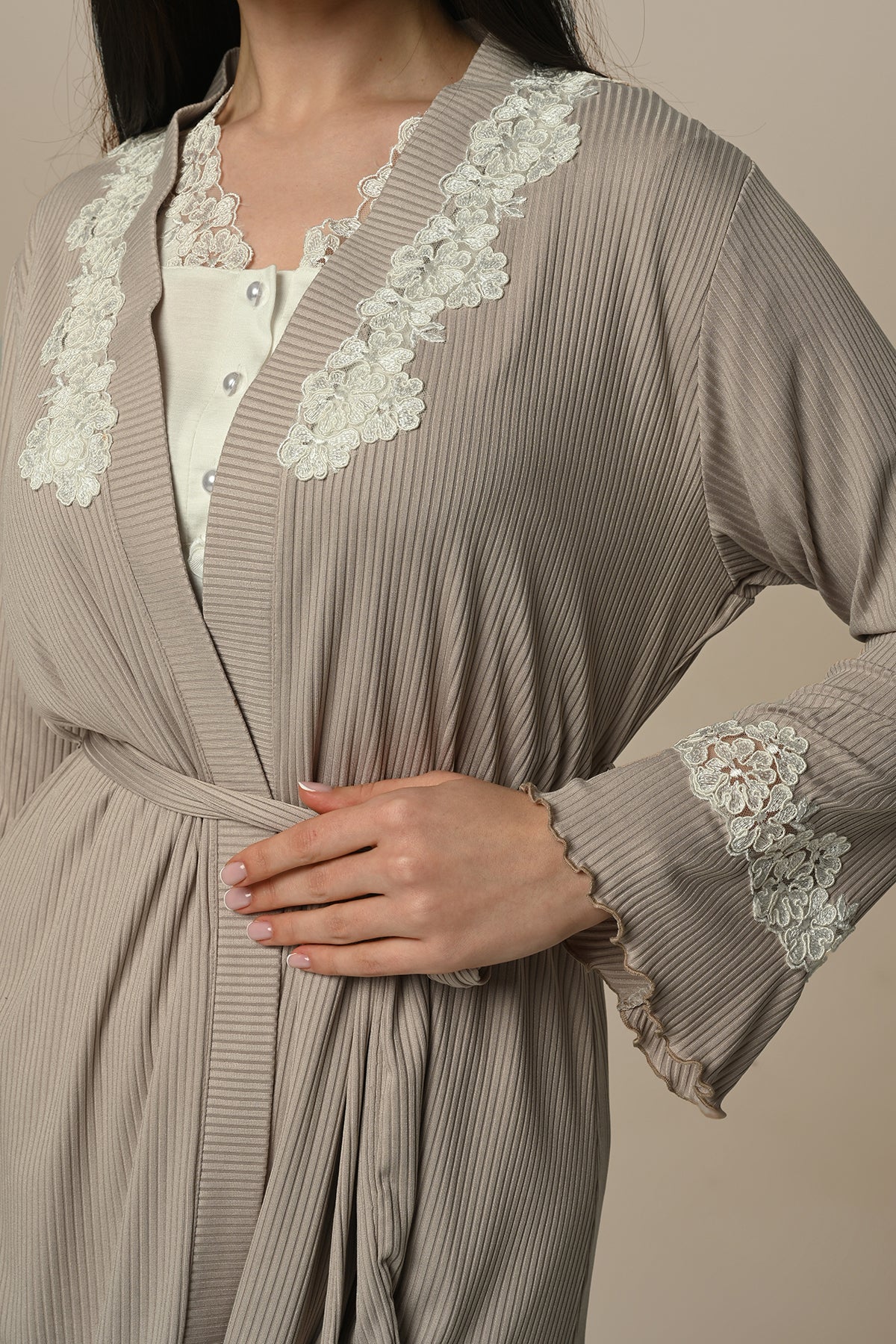 Lace Detailed 3-Piece Maternity Feeding-Friendly Pajama & Robe Set Ecru - N24314