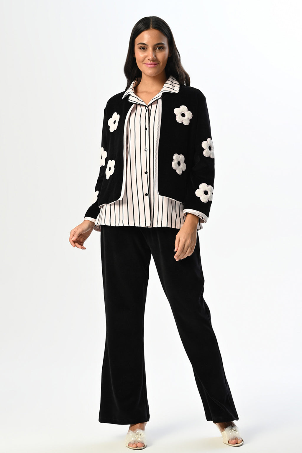 Flowery 3-Piece Maternity Feeding-Friendly Pajama & Robe Set Black - N24370