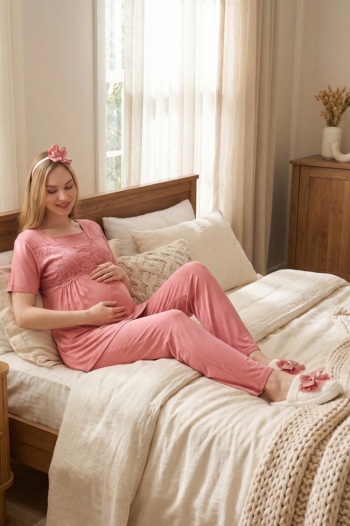 Leaf Lacy Collar 3-Piece Maternity Feeding-Friendly Pajama & Leaf Lacy Sleeve Robe Set Pomegranate Red - Z3431
