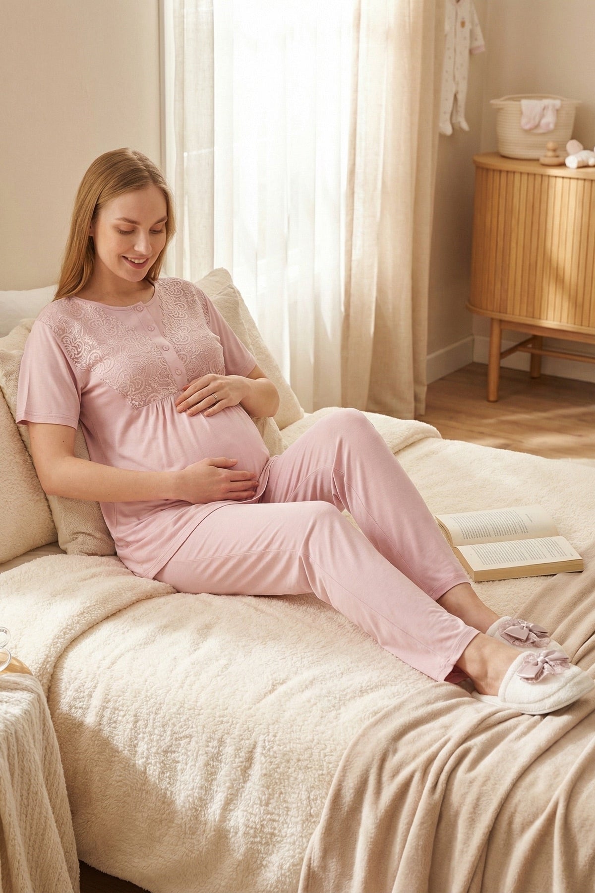Delicate Lace Collar 3-Piece Maternity Feeding-Friendly Pajama & Jacquard Robe Set Powder - Z3475