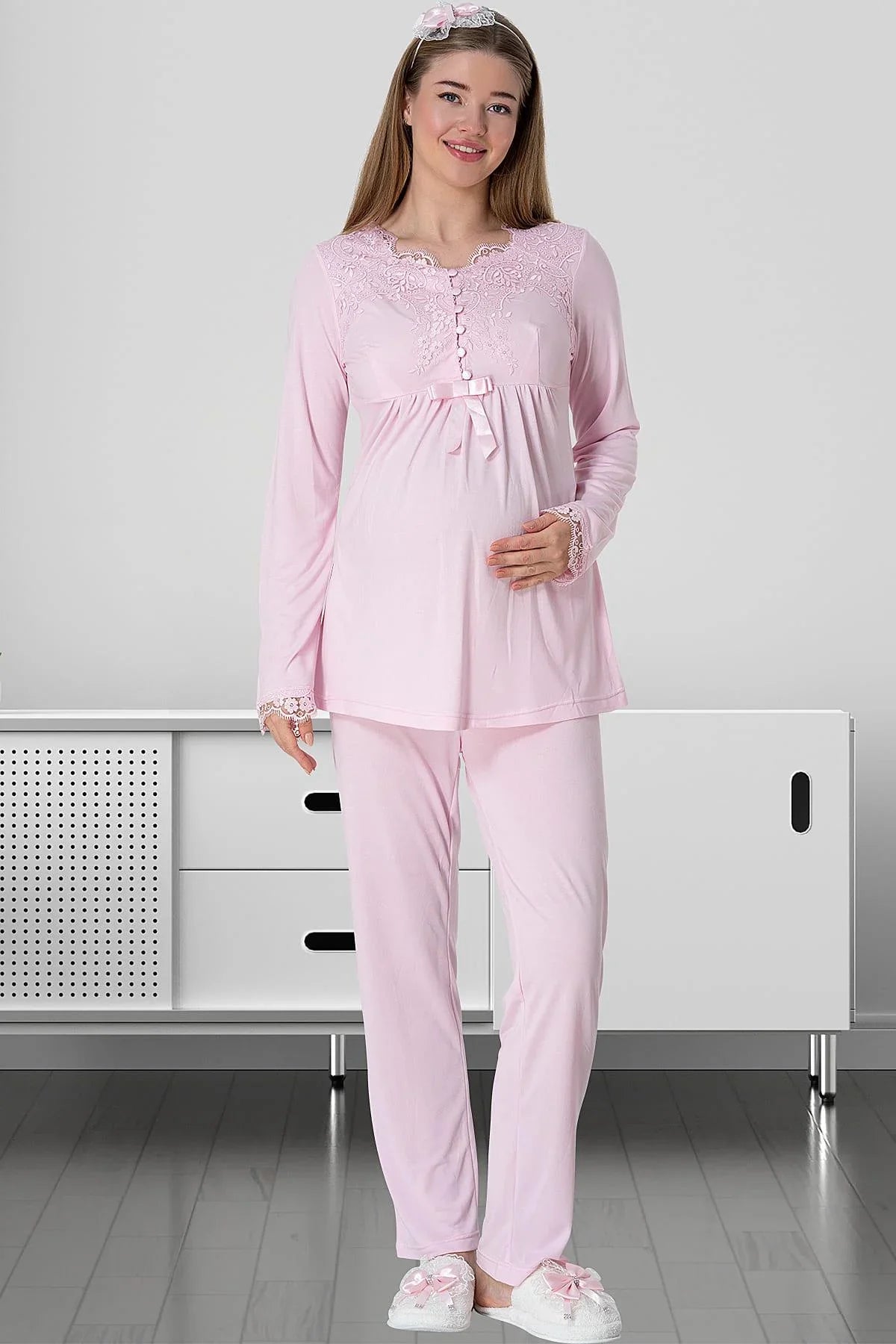 Elegant Lace 4-Piece Maternity Feeding-Friendly Set Pink - C1924