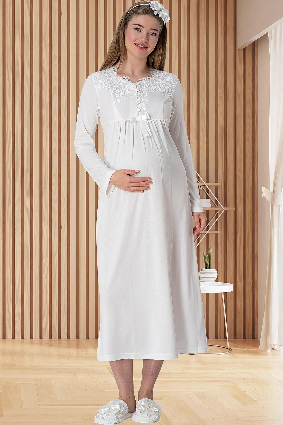 Elegant Lace 4-Piece Maternity Feeding-Friendly Set Ecru - C1924