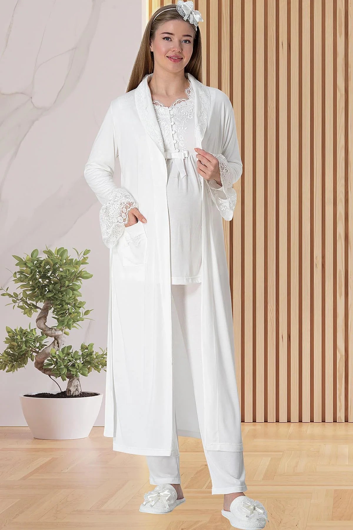 Elegant Lace 4-Piece Maternity Feeding-Friendly Set Ecru - C1924
