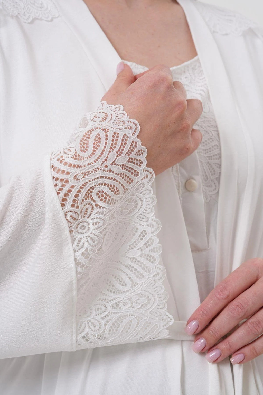 Lace Detailed Maternity Feeding-Friendly Nightgown & Robe Set Ecru - C6204